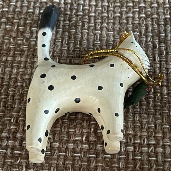 Wood cat handpainted Christmas ornament - Picture 2 of 8